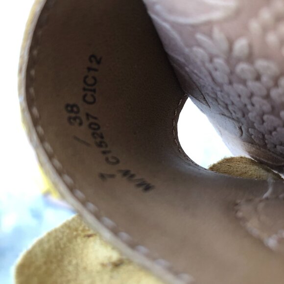 BOC Sandals Yellow Flower Leather Back Strap Low Heel Size 7 - Picture 4 of 6